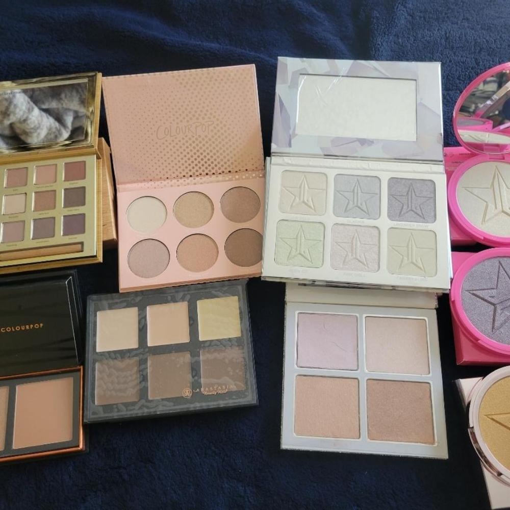 🚫🚫🚫SOLD🚫🚫🚫Face make up bundle